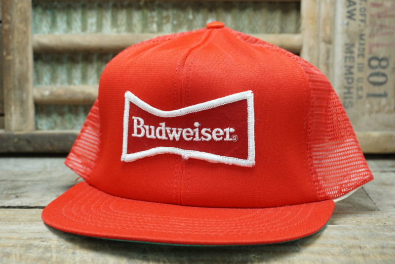 VINTAGE BUDWEISER SNAPBACK TRUCKER HAT