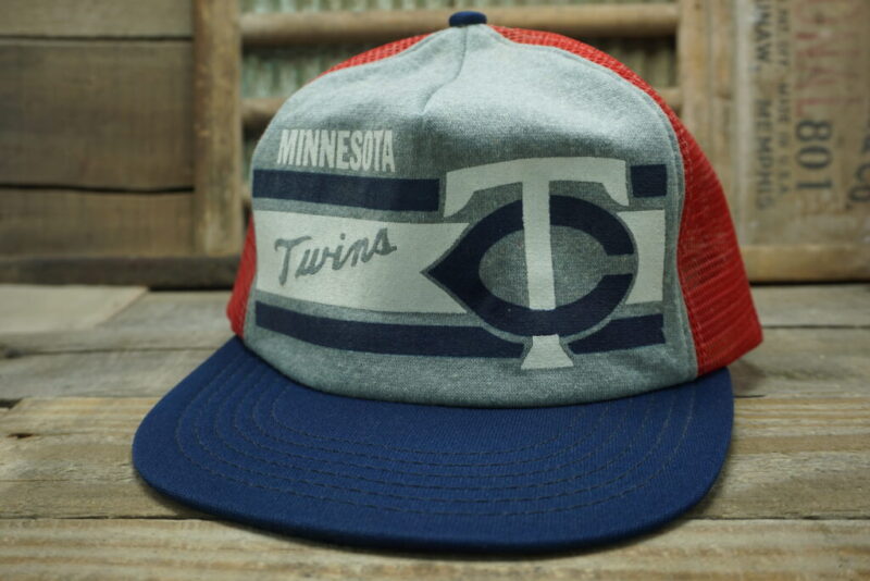 Vintage MINNESOTA TWINS MLB Mesh Snapback Trucker Hat Cap