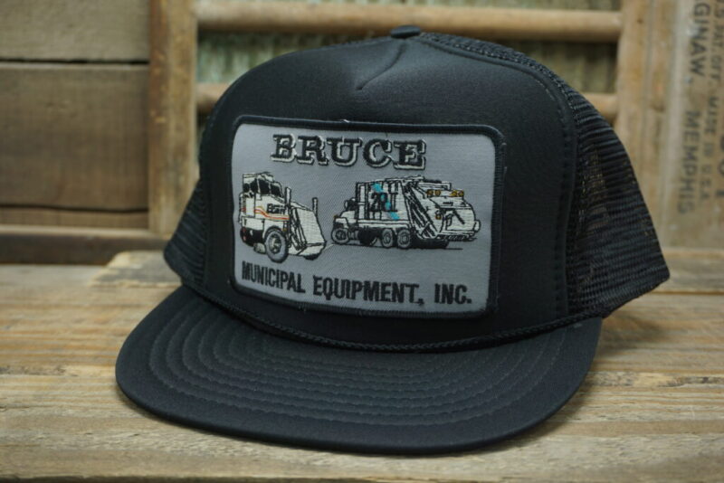 Vintage Bruce Municipal Equipment Inc Mesh Patch Snapback Trucker Hat Cap Garbage Truck Road Sweeper