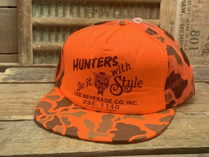 Vintage Hunters Do it with Style OLD STYLE Beer Lee Beverage Co INC Oshkosh WI Orange Camo MeshSnapback Trucker Hat Cap