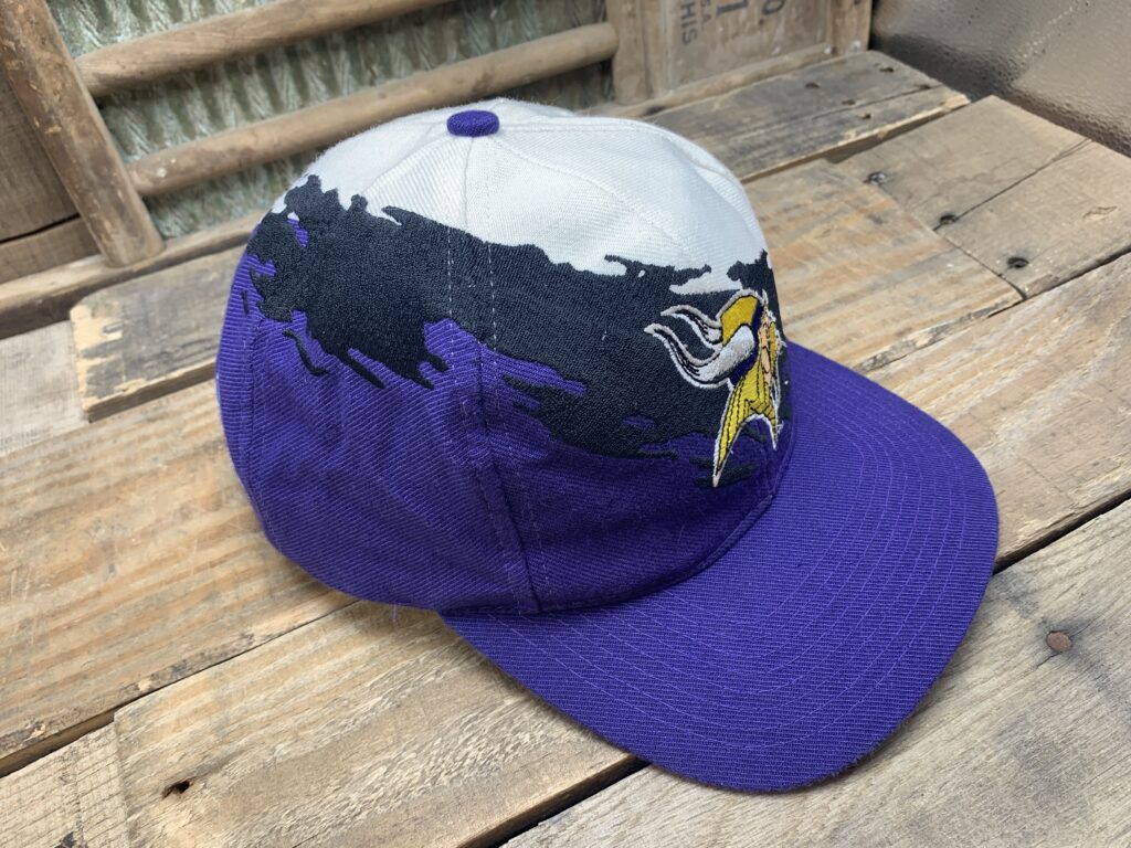 Vintage Logo Athletic 1st Gen Shark Tooth Pro Line Minnesota Vikings Snapback Hat NFL