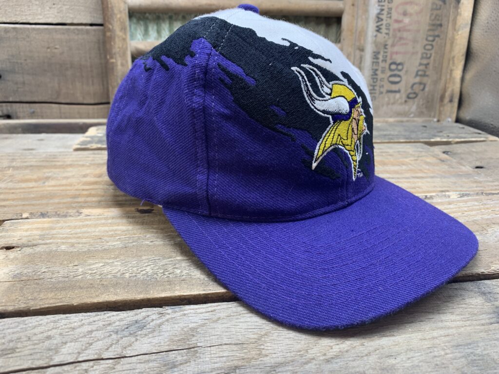 Vikings Splash Wave Snapback Pro Line NFL Logo Athletic 